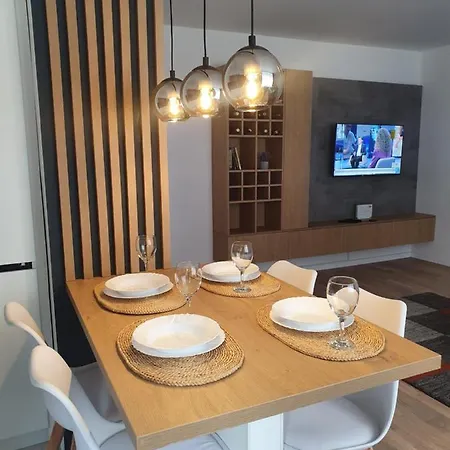 Charm Apartment *